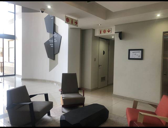 357M² OFFICE TO LET IN SANDHURST